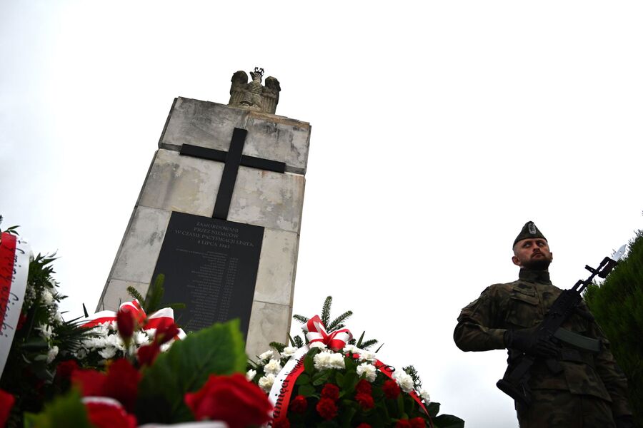 Dzień Walki i Męczeństwa Wsi Polskiej. Uroczystości w Liszkach. Fot. Janusz Ślęzak (IPN)