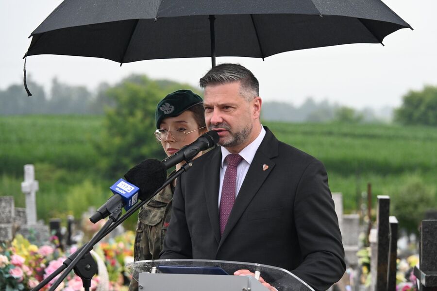 Dzień Walki i Męczeństwa Wsi Polskiej. Uroczystości w Liszkach. Fot. Janusz Ślęzak (IPN)