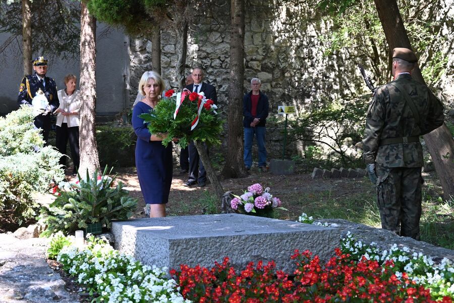 Uroczystość w 82. rocznicę wymordowania robotników niemieckiego obozu pracy „Liban” w Krakowie. Fot. Janusz Ślęzak (IPN)