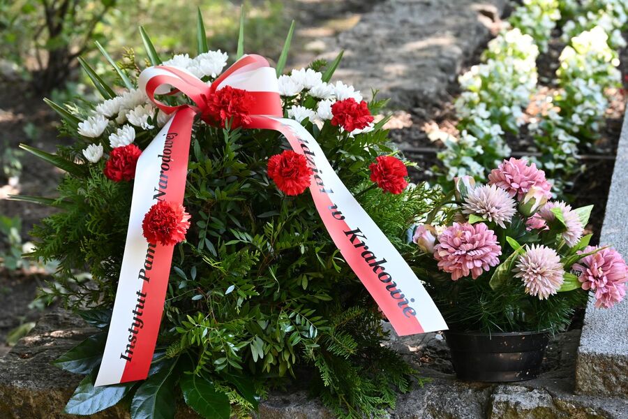 Uroczystość w 82. rocznicę wymordowania robotników niemieckiego obozu pracy „Liban” w Krakowie. Fot. Janusz Ślęzak (IPN)