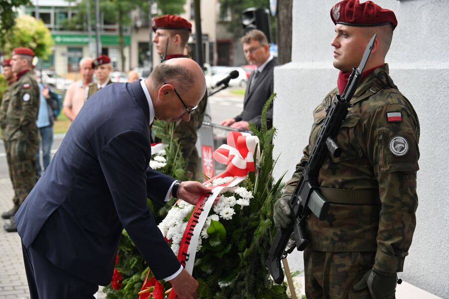 W Miechowie odsłonięto tablicę Apoloniusza Józefowicza i Stefana Miłkowskiego. Fot. Janusz Ślęzak (IPN)