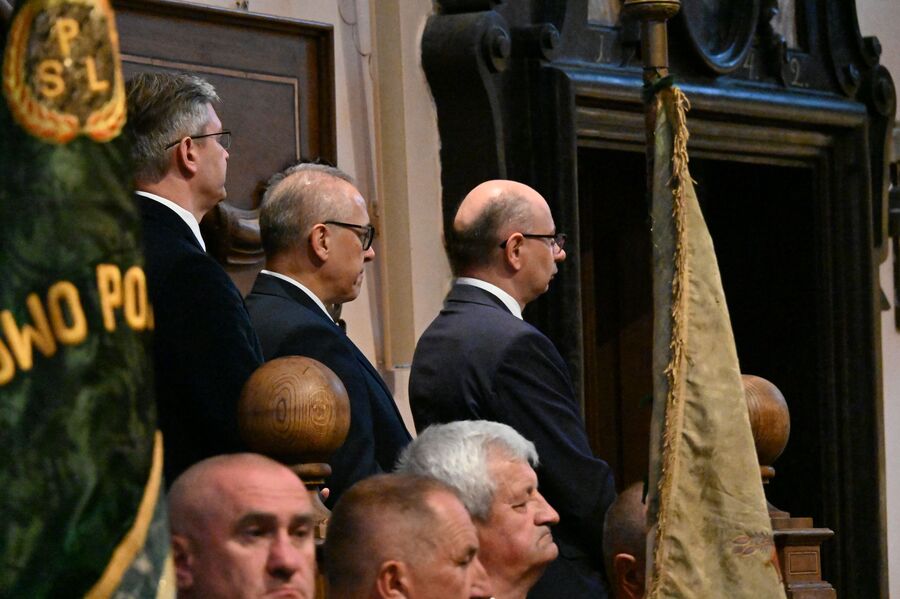 W Miechowie odsłonięto tablicę Apoloniusza Józefowicza i Stefana Miłkowskiego. Fot. Janusz Ślęzak (IPN)