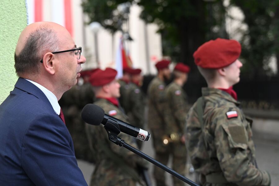W Miechowie odsłonięto tablicę Apoloniusza Józefowicza i Stefana Miłkowskiego. Fot. Janusz Ślęzak (IPN)