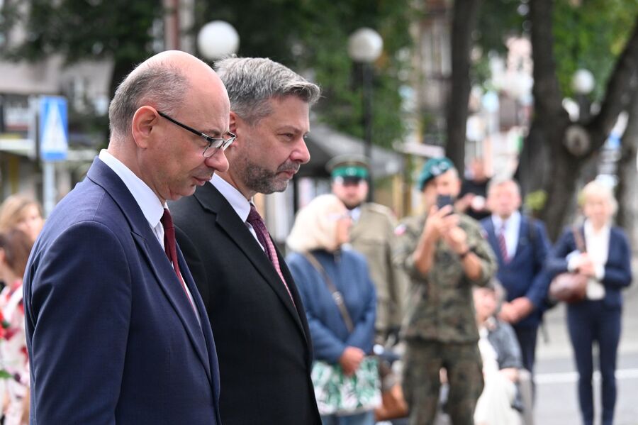 W Miechowie odsłonięto tablicę Apoloniusza Józefowicza i Stefana Miłkowskiego. Fot. Janusz Ślęzak (IPN)