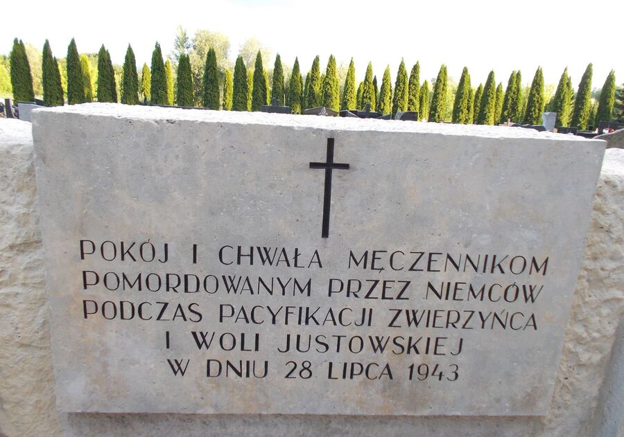 Mogiła ofiar pacyfikacji z 28 lipca 1943-r. Cmentarz Salwatorski