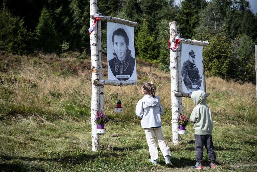 Uroczystość na Hali Łabowskiej. Fot. Agnieszka Masłowska (IPN)