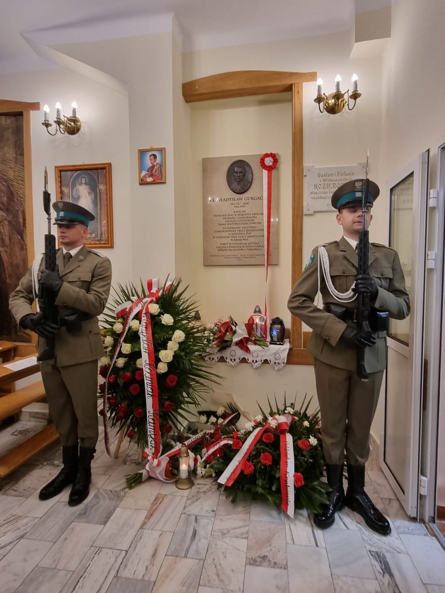 W Gorlicach odsłonięto tablicę ks. Władysława Gurgacza. Fot. Roksana Szczypta-Szczęch (IPN)