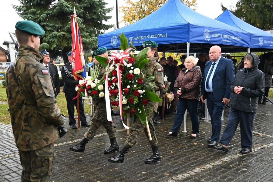 Rzeszotary. Uroczystości upamiętniające ludowców zamordowanych przez komunistów. Fot. Janusz Ślęzak (IPN)