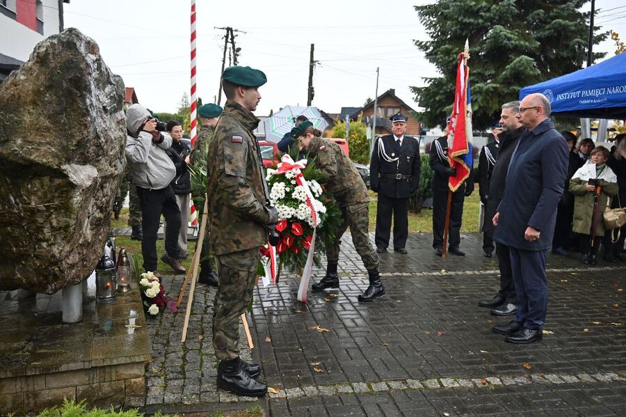 Rzeszotary. Uroczystości upamiętniające ludowców zamordowanych przez komunistów. Fot. Janusz Ślęzak (IPN)