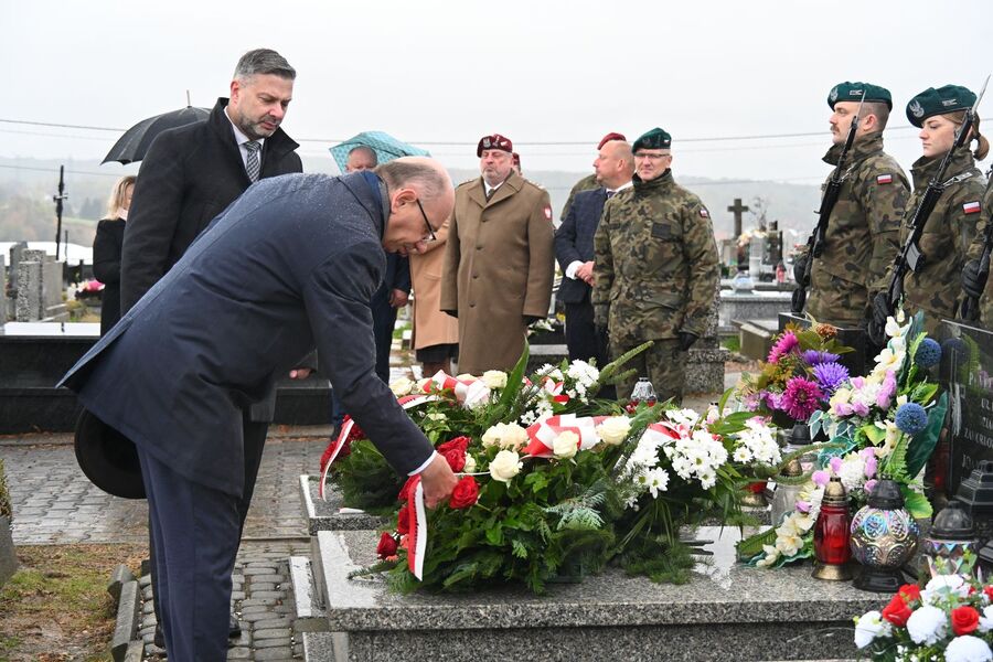 Podstolice. Groby ofiar komunistów. Fot. Janusz Ślęzak (IPN)