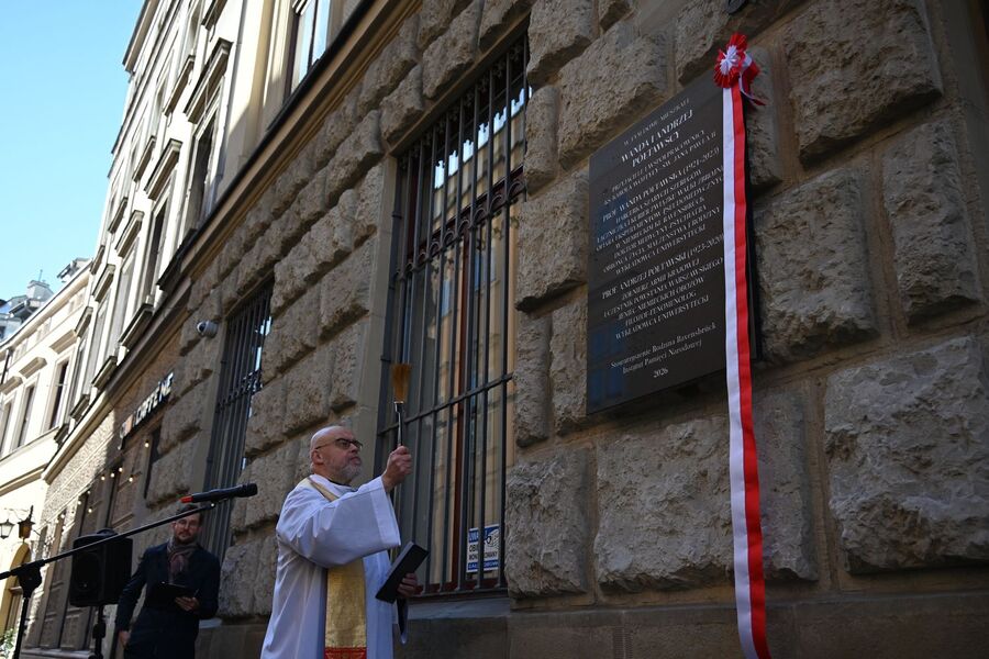 Odsłonięcie tablicy Wandy i Andrzeja Półtawskich w Krakowie. Fot. Janusz Ślęzak (IPN)