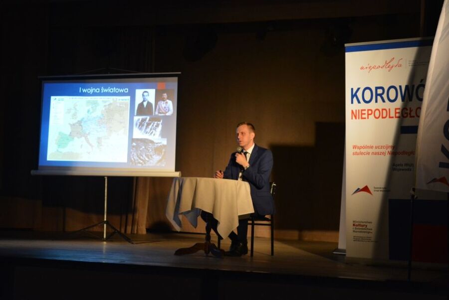 Droga do Niepodległej. Lekcja dr. Michała Zawiszy w Staszowie
