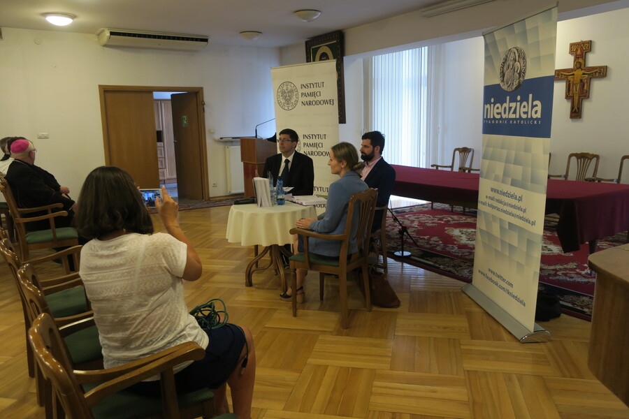 Promocja książki o departamencie antykościelnym MSW