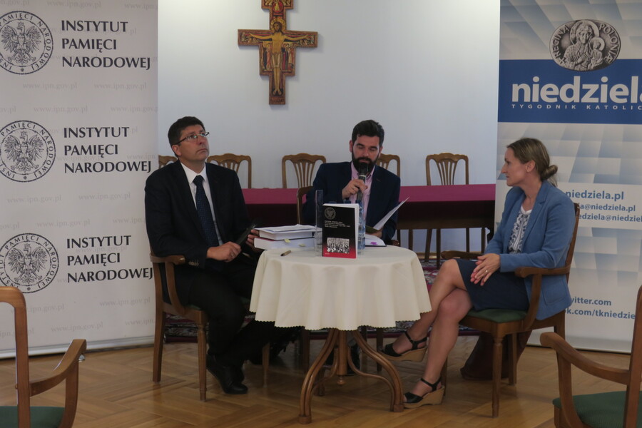 Promocja książki o departamencie antykościelnym MSW