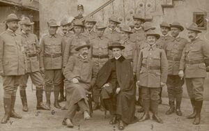 Grupa skautów z Wieliczki. 1913-1914