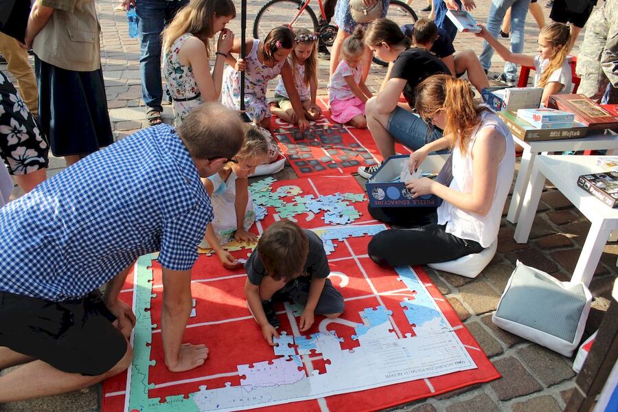 Piknik rodzinny z okazji 100-lecia odzyskania niepodległości. Kraków, pl. Szczepański, 15 sierpnia 2018