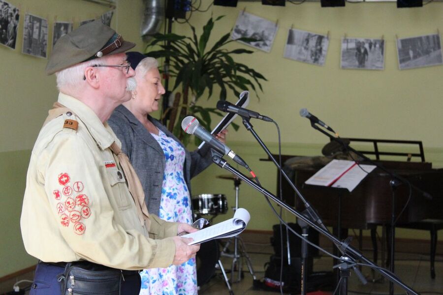 Seniorzy w hołdzie Powstańcom Warszawskim. Przegląd artystyczny w Krakowie