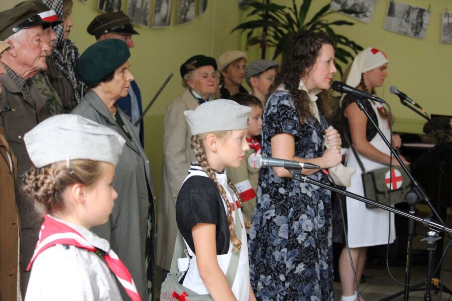 Seniorzy w hołdzie Powstańcom Warszawskim. Przegląd artystyczny w Krakowie