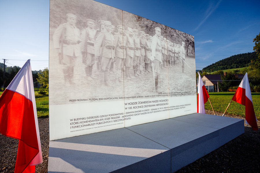 Inauguracja roku szkolnego w Stróży (powiat limanowski) z udziałem Prezesa IPN Jarosława Szarka – 3 września 2018. Fot. Sławek Kasper (IPN)