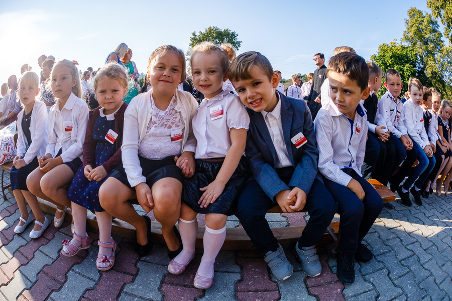 Inauguracja roku szkolnego w Stróży (powiat limanowski) z udziałem Prezesa IPN Jarosława Szarka – 3 września 2018. Fot. Sławek Kasper (IPN)