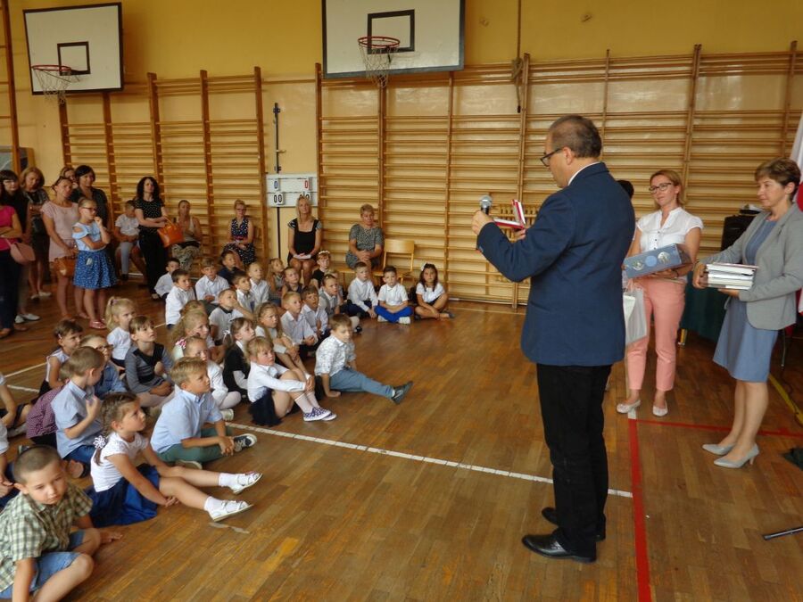 Inauguracja roku szkolnego w SP nr 5 im. Konfederacji Tatrzańskiej w Nowym Targu