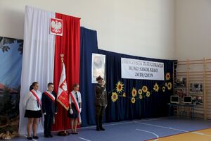 Inauguracja roku szkolnego w SP im. kpt. pil. Mieczysława Medweckiego w Morawicy pod Krakowem