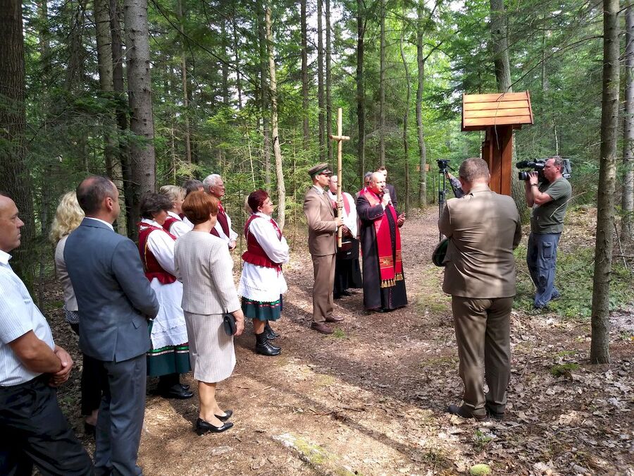 Otwarcie Leśnej Drogi Krzyżowej, Suchedniów (woj. świętokrzyskie)