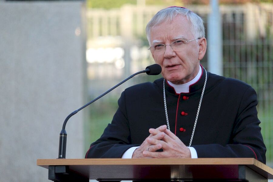 Odsłonięcie pomnika rtm. Witolda Pileckiego w Oświęcimiu