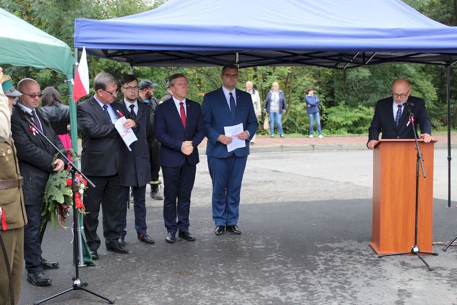 W Lanckoronie odsłonięto pomnik „Wiara i Wolność”