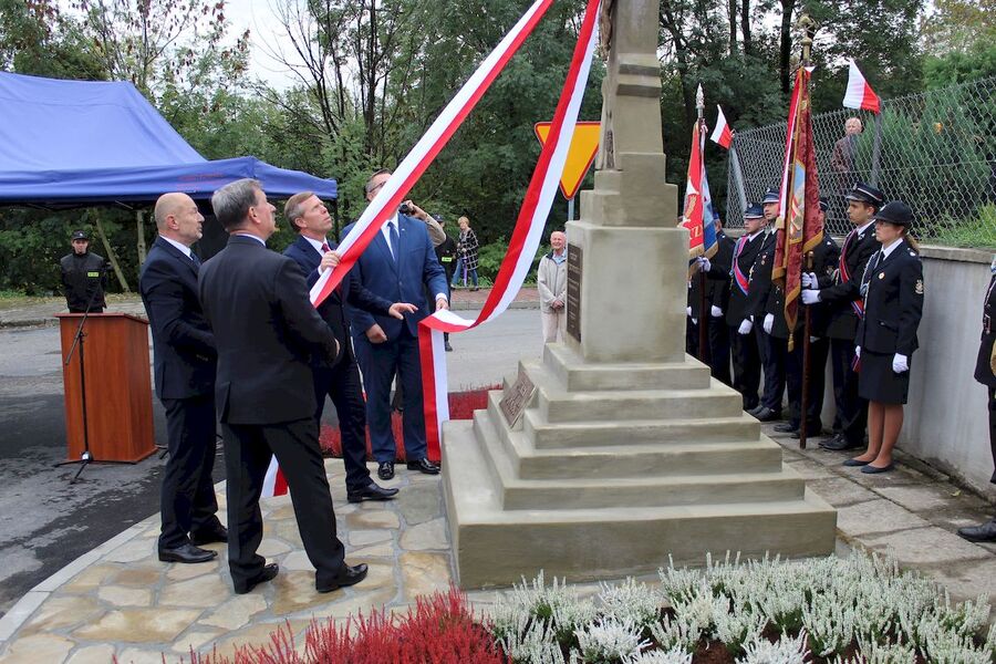W Lanckoronie odsłonięto pomnik „Wiara i Wolność”
