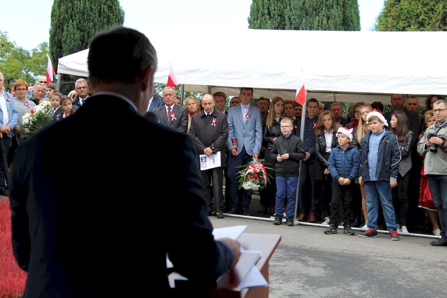 W Lanckoronie odsłonięto pomnik „Wiara i Wolność”