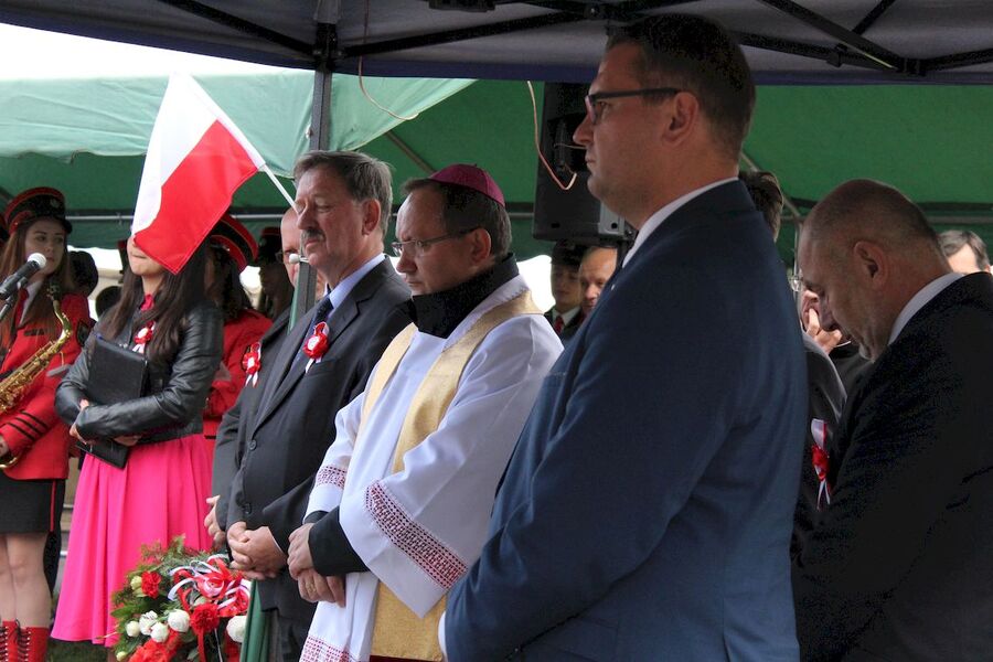 W Lanckoronie odsłonięto pomnik „Wiara i Wolność”