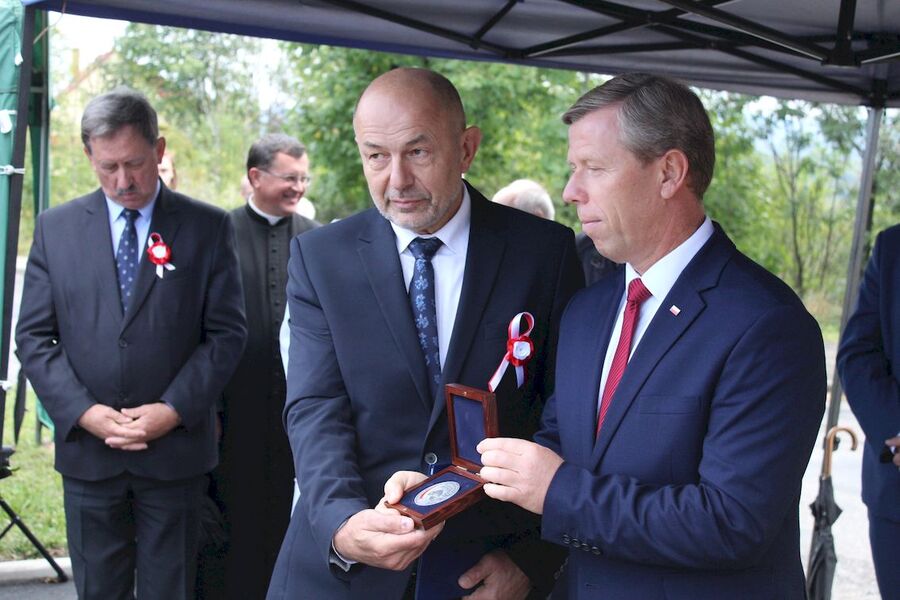 W Lanckoronie odsłonięto pomnik „Wiara i Wolność”