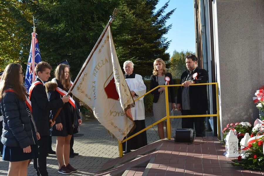 Odsłonięcie tablic upamiętniających pobyt oddziału Józefa Piłsudskiego w Parszowie i Świętej Katarzynie