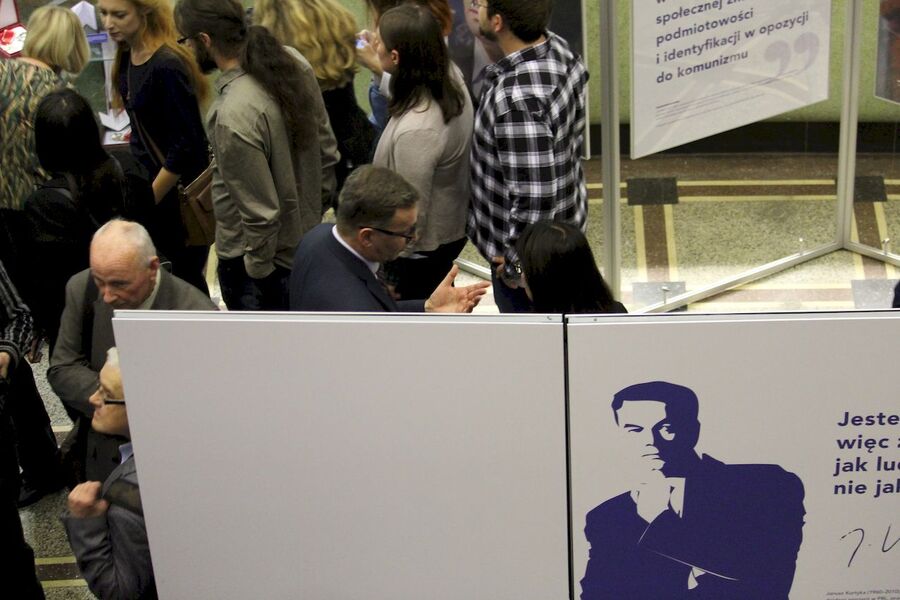 Wernisaż wystawy „Otwórzmy drzwi do wolności. Janusz Kurtyka 1960–2010” – Kraków, 9 listopada 2018