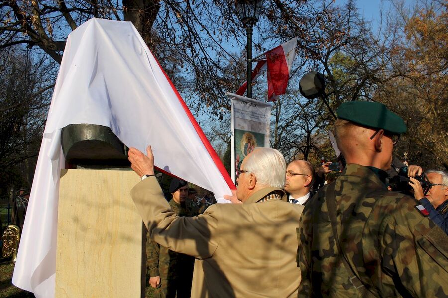 W Krakowie odsłonięto popiersia sześciu Ojców Niepodległości