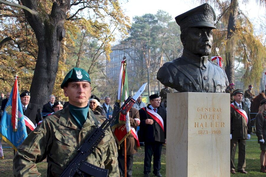 W Krakowie odsłonięto popiersia sześciu Ojców Niepodległości