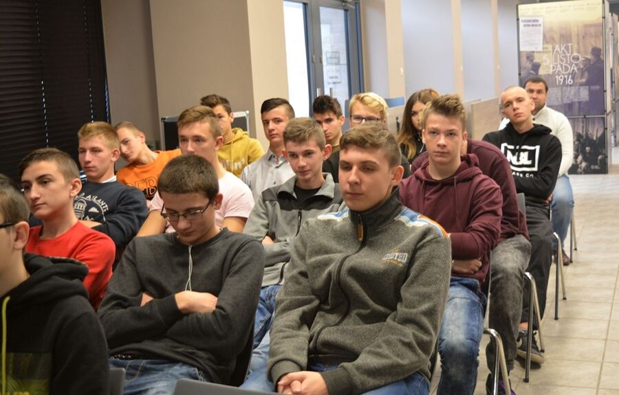 Droga do Niepodległej. Warsztaty dla młodzieży na kieleckim „Przystanku Historia”