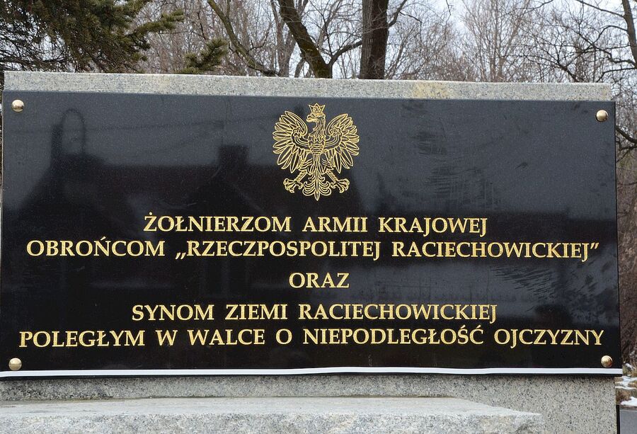 Uroczystość patriotyczna w Raciechowicach