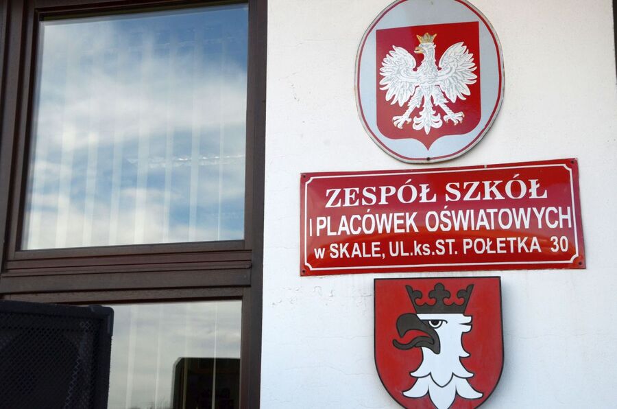 Uroczystość odsłonięcia tablicy pamięci działaczy Młodzieży Armii Krajowej w Skale