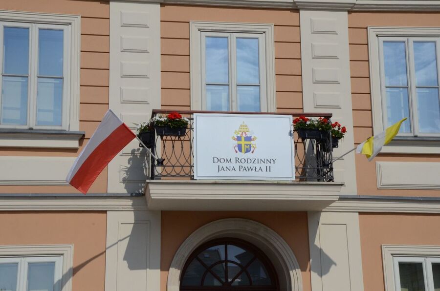 7 czerwca 2019. Otwarcie wystawy IPN w domu rodzinnym Jana Pawła II w Wadowicach