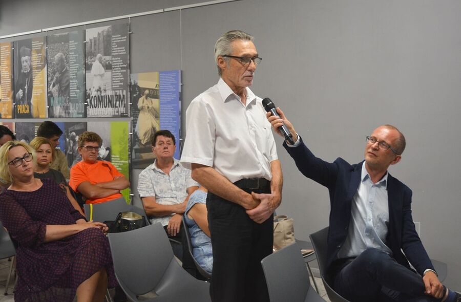 25 czerwca 2019. Spotkanie z prof. Krzysztofem Szwagrzykiem na kieleckim „Przystanku Historia”