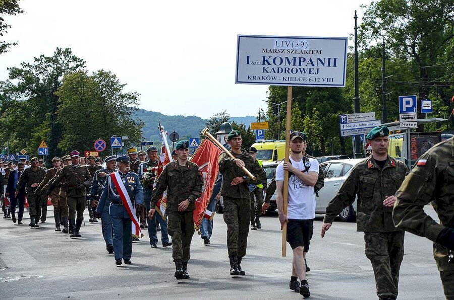 5 sierpnia 2019. Przemarsz z Oleandrów na Wawel i msza w katedrze