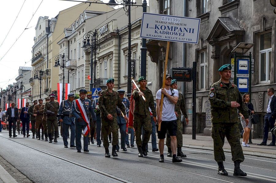 5 sierpnia 2019. Przemarsz z Oleandrów na Wawel i msza w katedrze