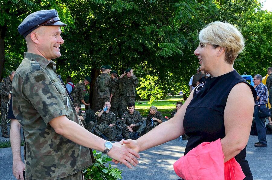 6 sierpnia 2019. Po złożeniu kwiatów przed Grobem Nieznanego Żołnierza kadrówka wyruszyła do Kielc