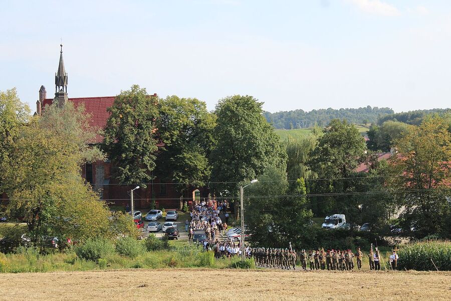 29 sierpnia 2019, Łękawica. Uroczystości pogrzebowe Wiesława Budzika „Rolanda”