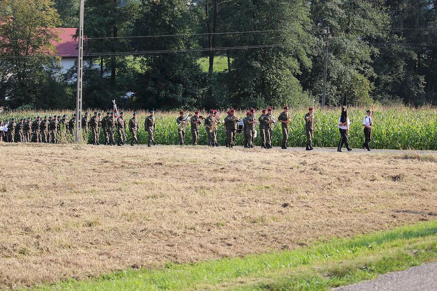 29 sierpnia 2019, Łękawica. Uroczystości pogrzebowe Wiesława Budzika „Rolanda”