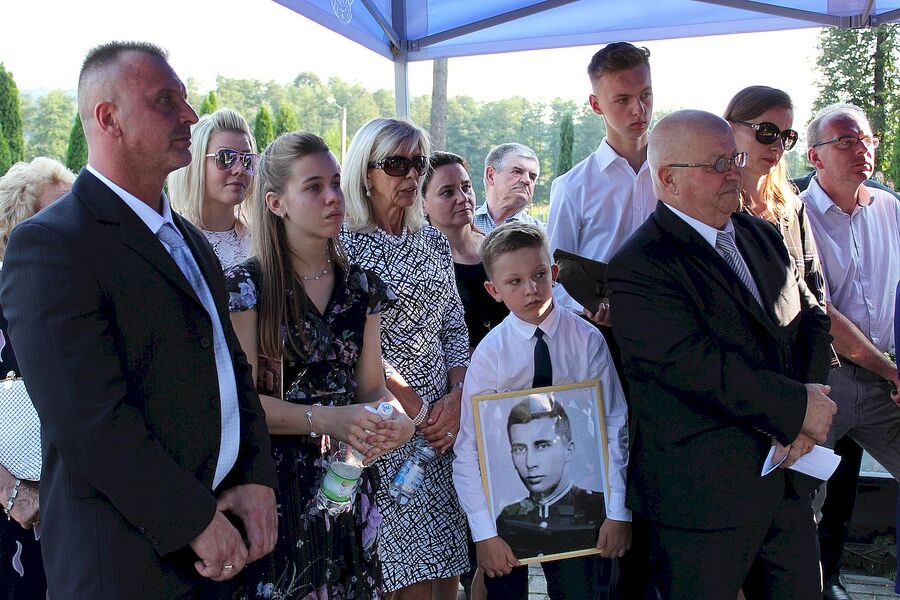 29 sierpnia 2019, Łękawica. Uroczystości pogrzebowe Wiesława Budzika „Rolanda”