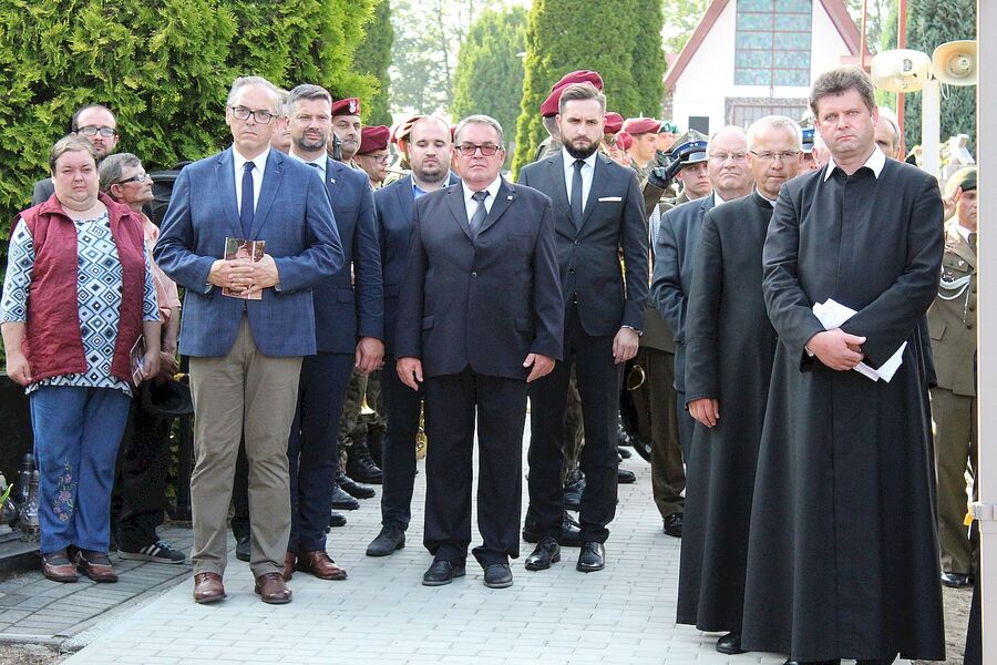 29 sierpnia 2019, Łękawica. Uroczystości pogrzebowe Wiesława Budzika „Rolanda”