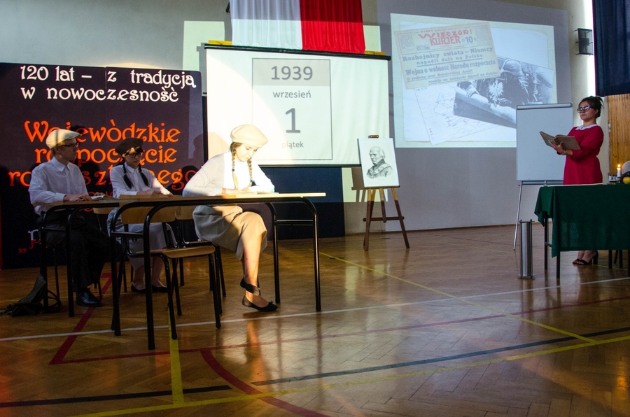 2 września 2019. Prezes IPN uczestniczył w inauguracji roku szkolnego w Olkuszu